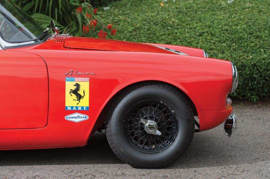 Детали экстерьера Sunbeam Alpine Coupe NART by Harrington (Series II) 1961 года  (фото 11 из 18)